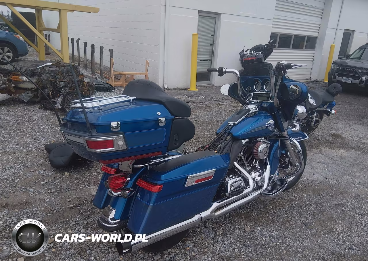 2006 Harley-Davidson Flhtcui VIN:1HD1FCW166Y630411 - 4
