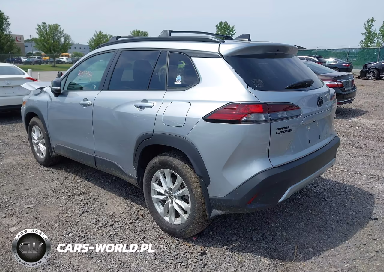 2026 Toyota Corolla Cross Le VIN:7MUCAABG8TV148270 - 3
