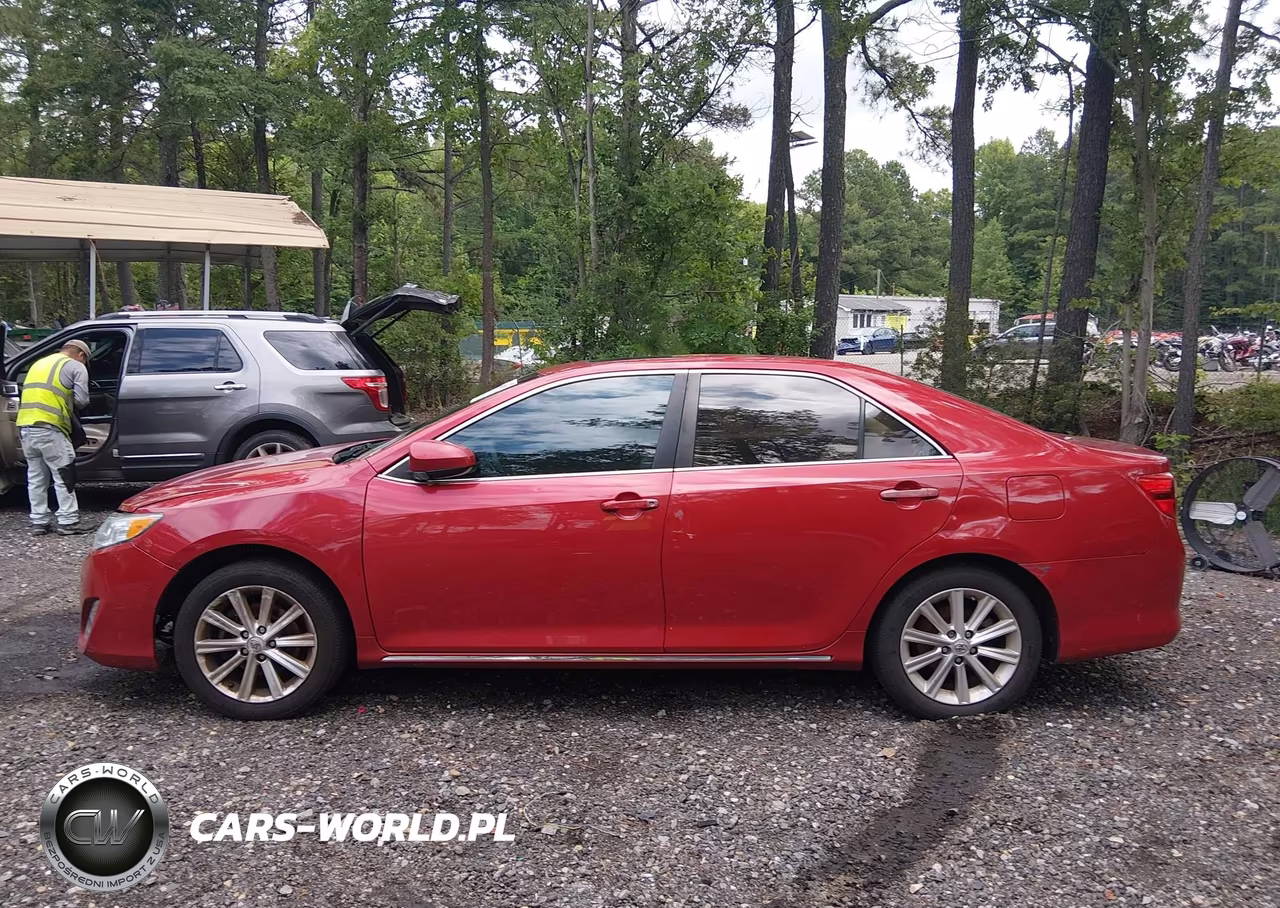 2013 Toyota Camry Xle VIN:4T4BF1FK8DR300035 - 14