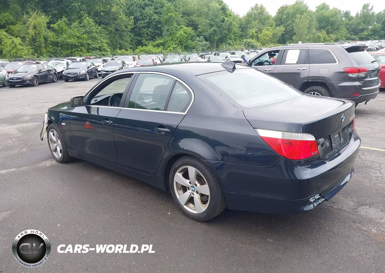 2007 BMW 525Xi VIN:WBANF33547CW70881 - 3