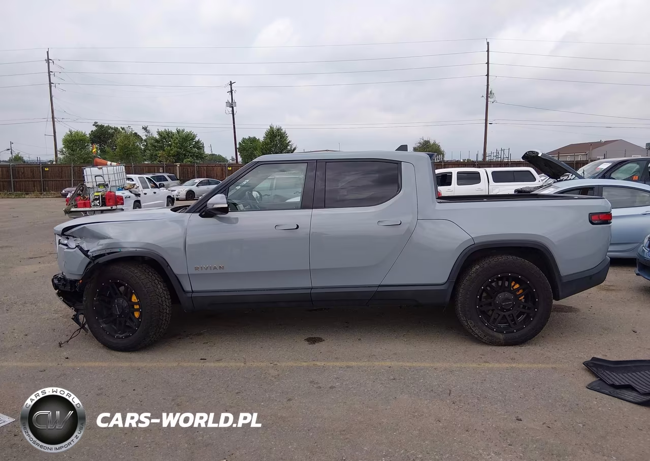 2022 Rivian R1T Adventure VIN:7FCTGAAA5NN009948 - 15
