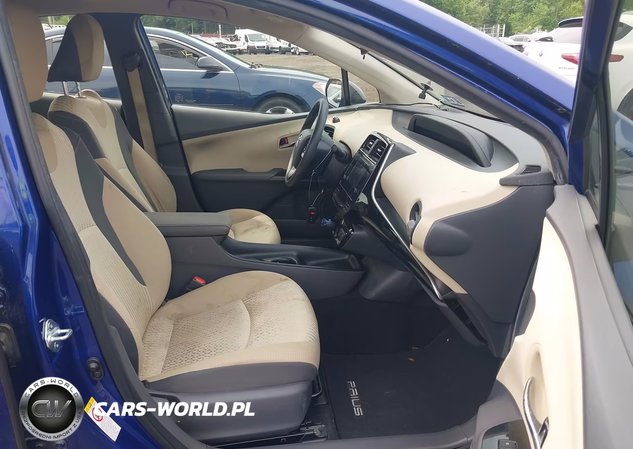 2016 Toyota Prius Two VIN:JTDKBRFU8G3519999 - 5