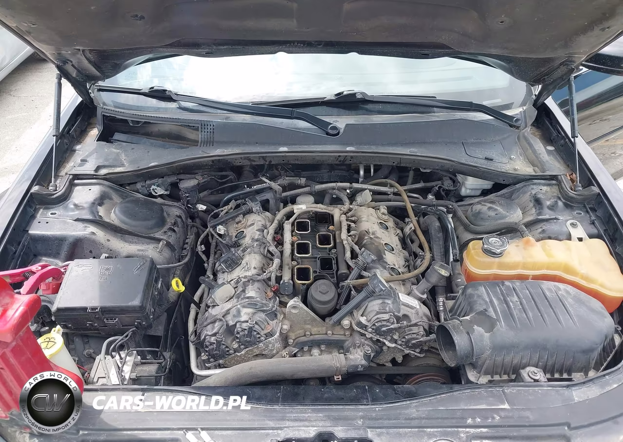 2012 Chrysler 300 Limited VIN:2C3CCACG8CH283500 - 10