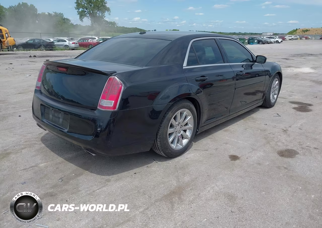 2012 Chrysler 300 Limited VIN:2C3CCACG8CH283500 - 4