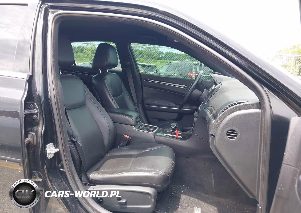 2012 Chrysler 300 Limited VIN:2C3CCACG8CH283500 - 5