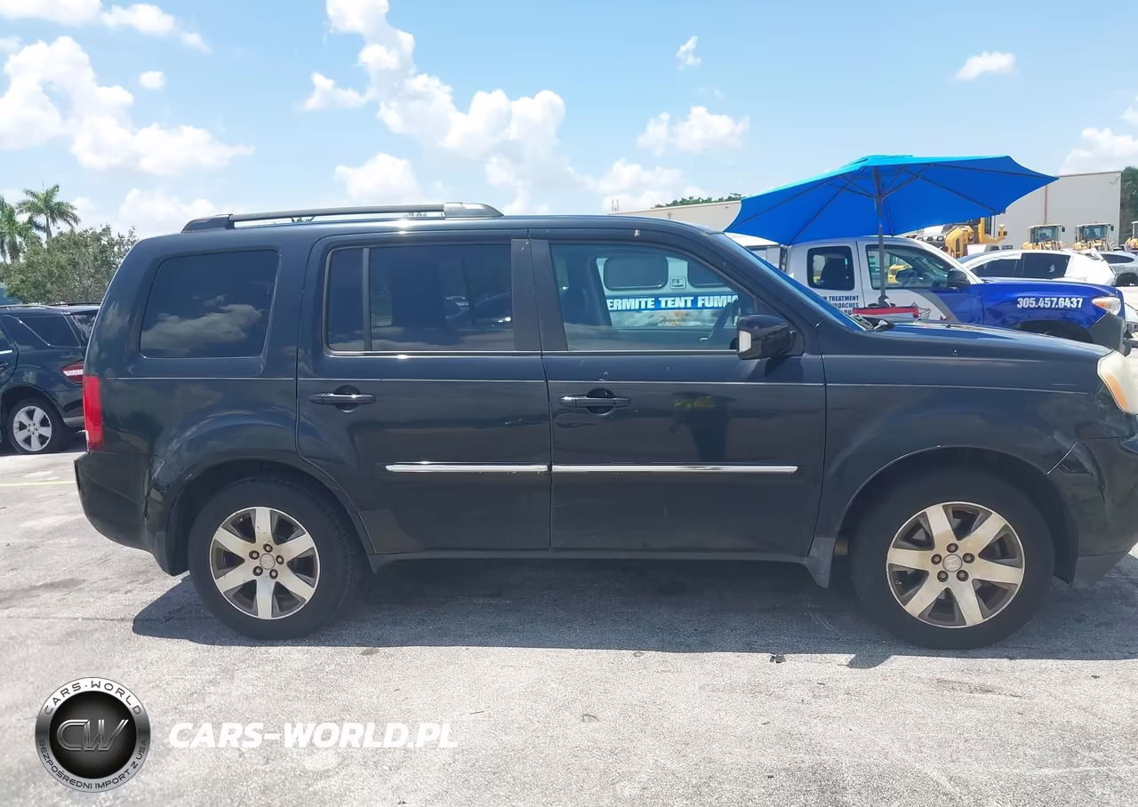 2015 Honda Pilot Touring VIN:5FNYF3H93FB024678 - 13