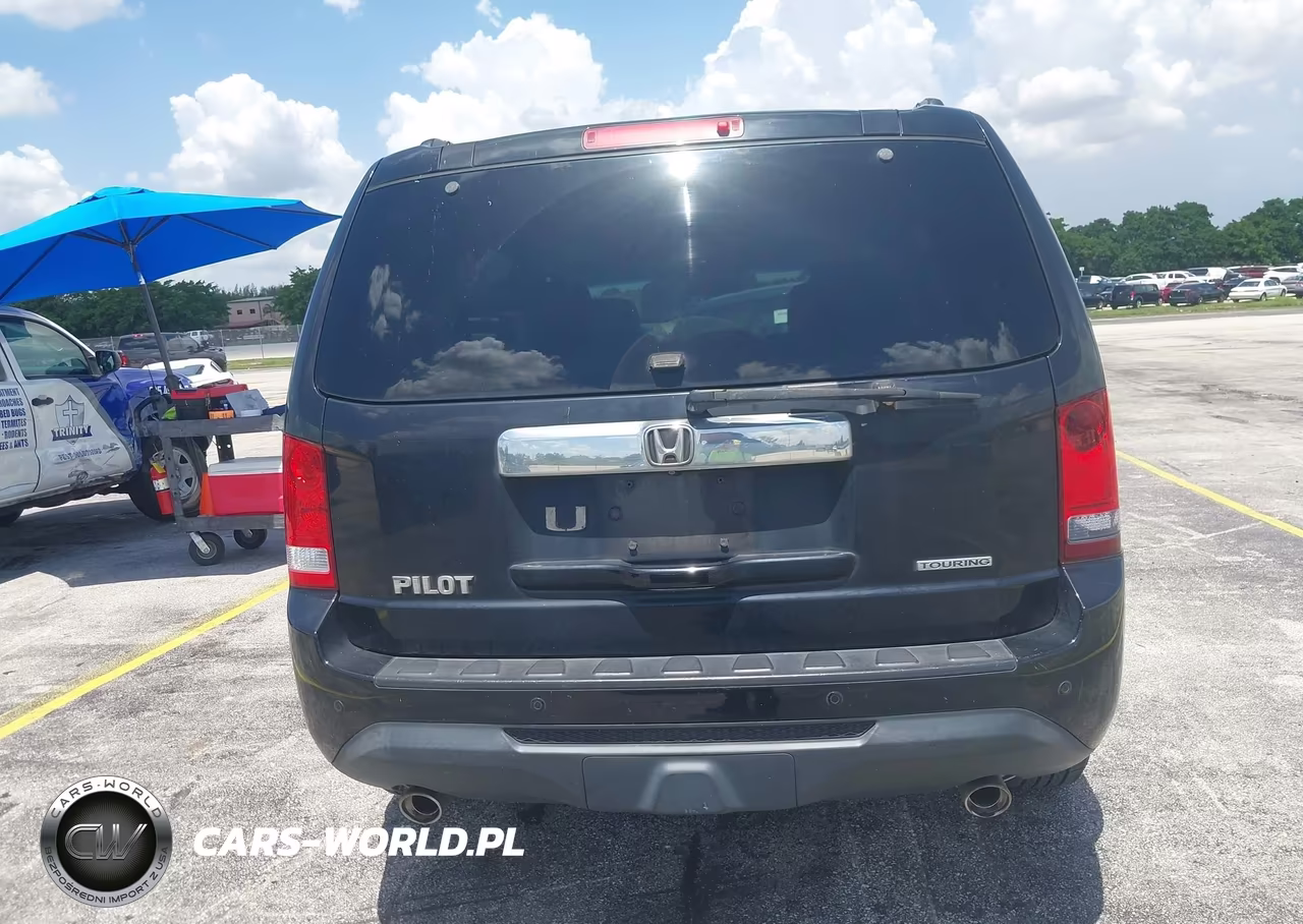 2015 Honda Pilot Touring VIN:5FNYF3H93FB024678 - 16