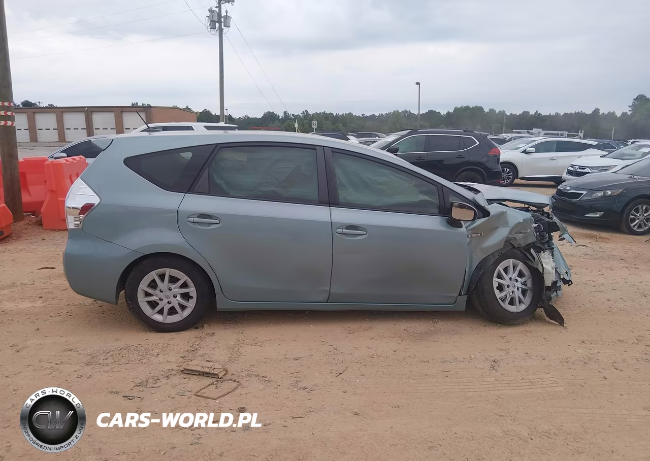2013 Toyota Prius V Three VIN:JTDZN3EUXD3273747 - 13