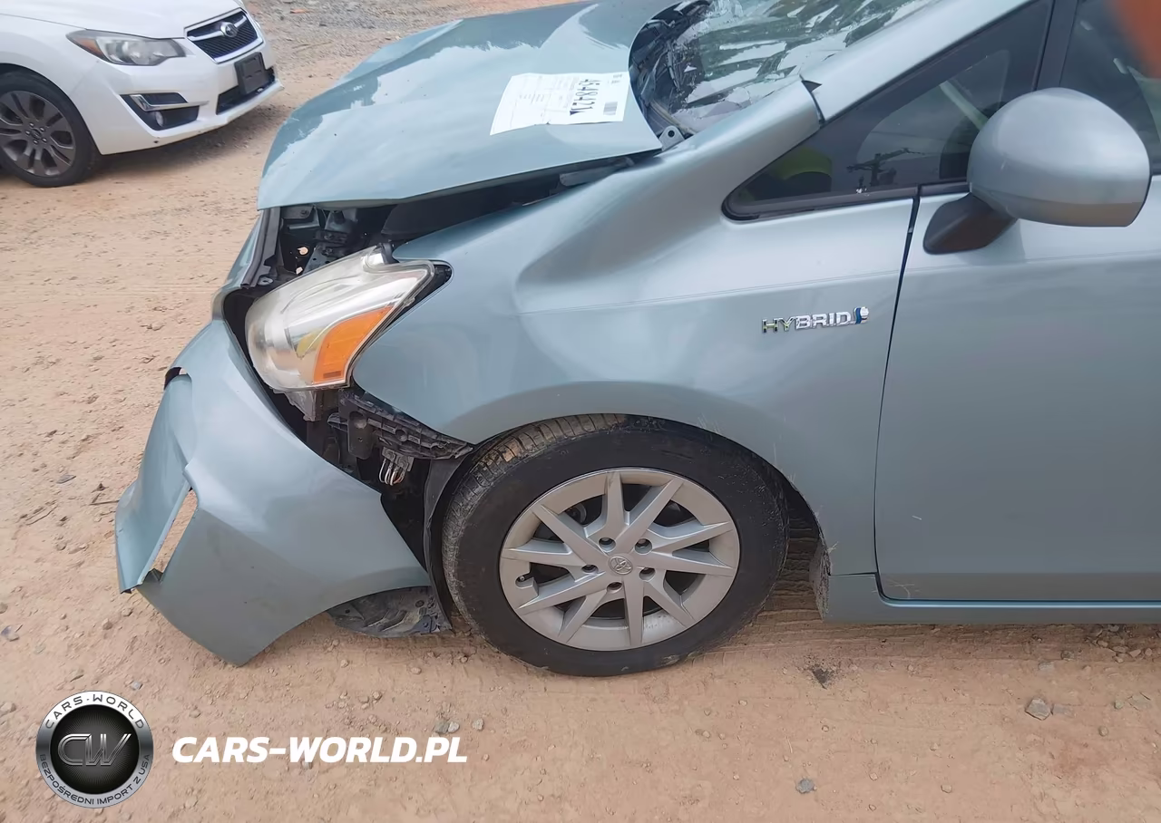 2013 Toyota Prius V Three VIN:JTDZN3EUXD3273747 - 19