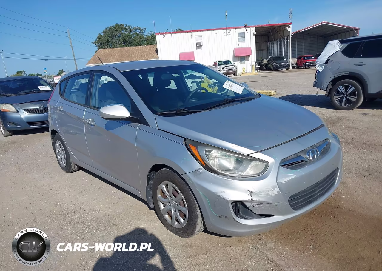2013 Hyundai Accent Gs – zdjęcie 1 z 16