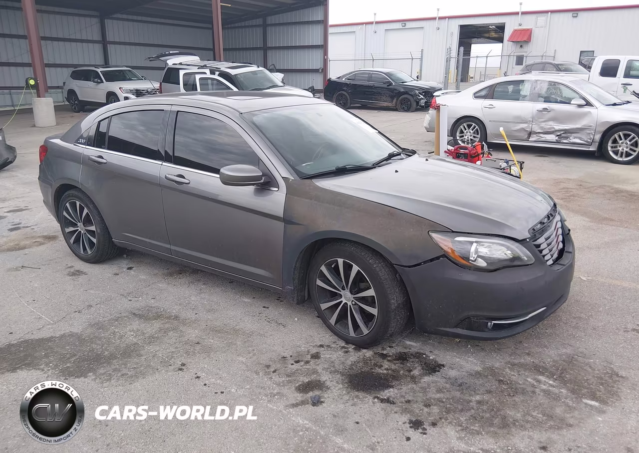 2013 Chrysler 200 Limited – zdjęcie 1 z 17