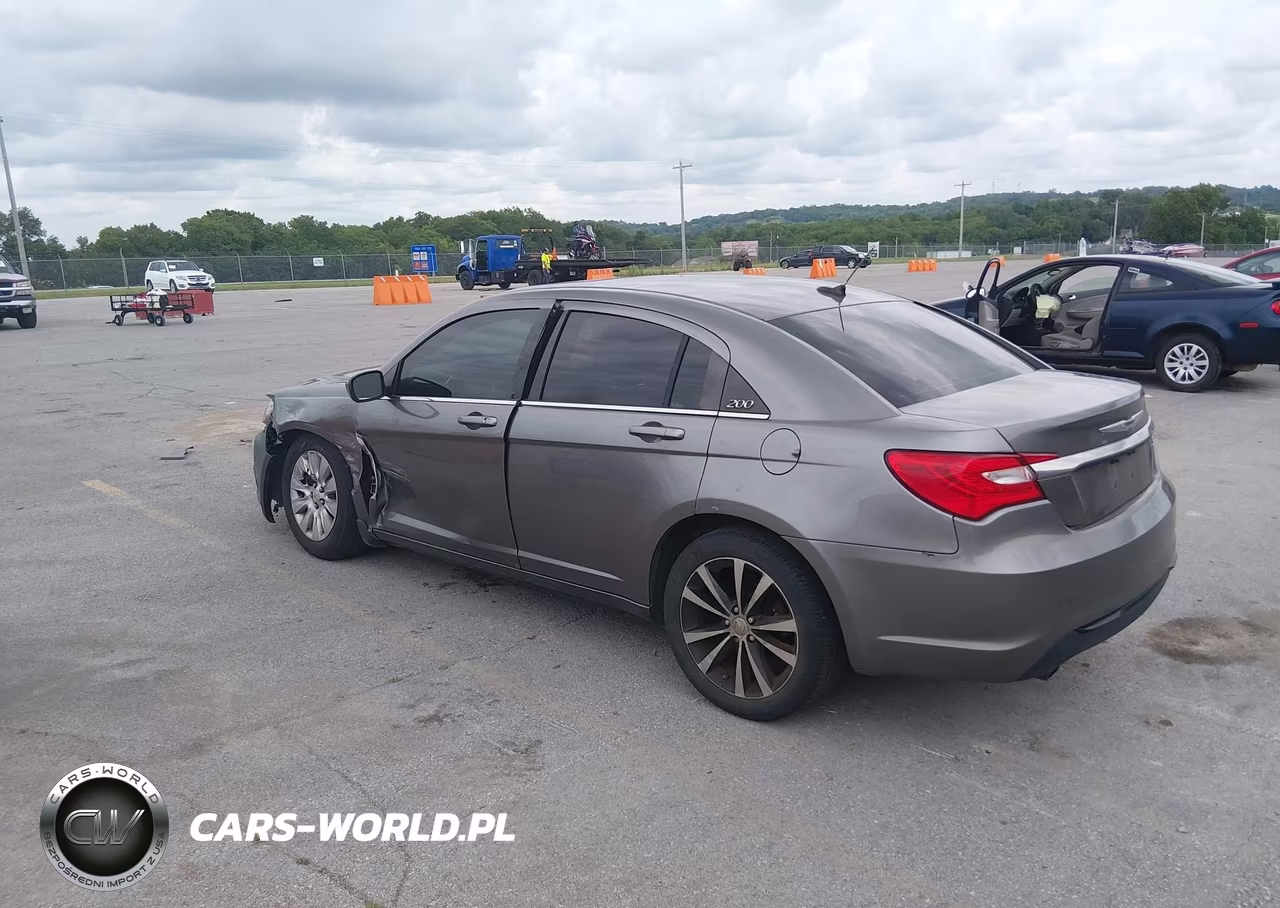 2013 Chrysler 200 Limited VIN:1C3CCBCGXDN577625 - 3