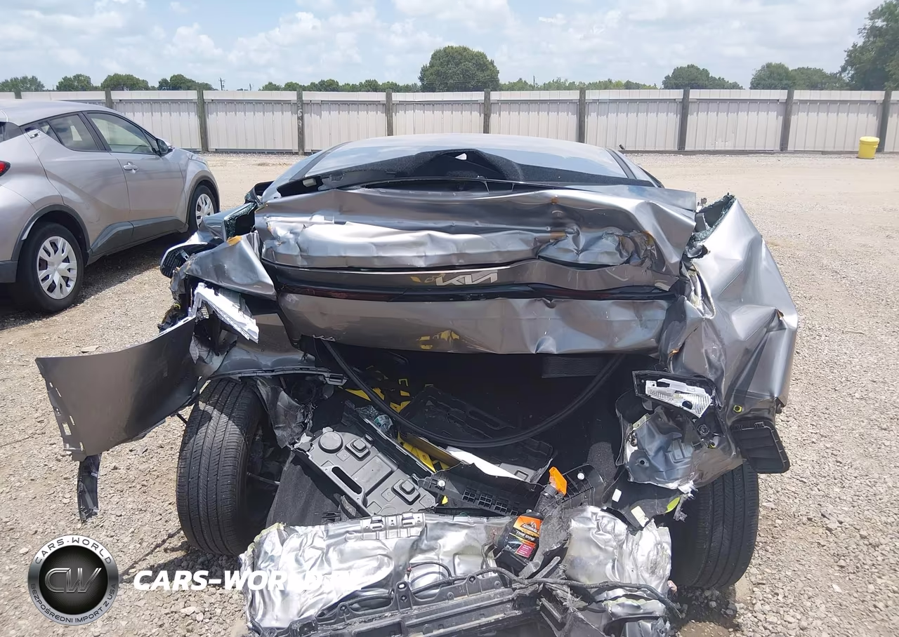2025 Kia K4 Lxs VIN:3KPFT4DE4SE018185 - 16