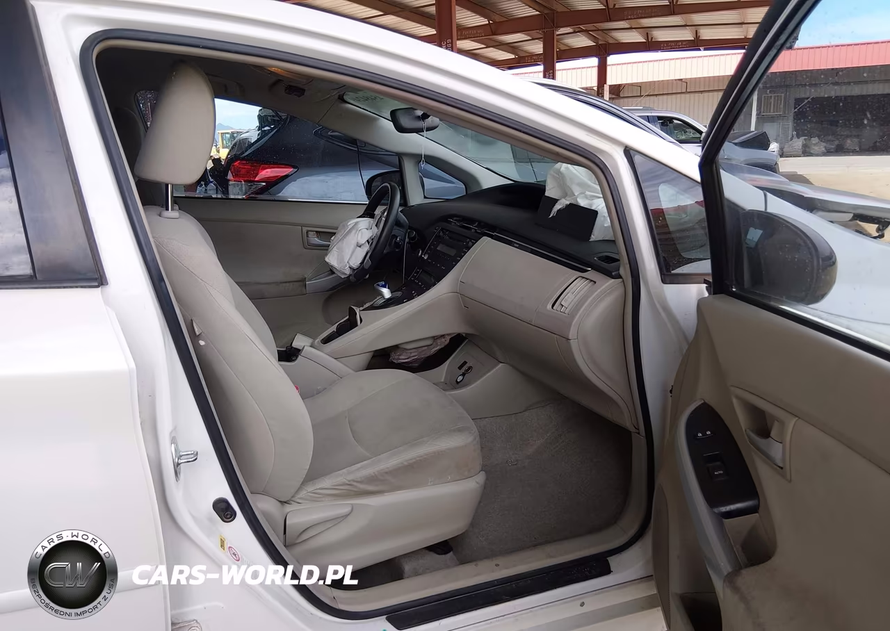 2011 Toyota Prius Two VIN:JTDKN3DU2B0248231 - 5