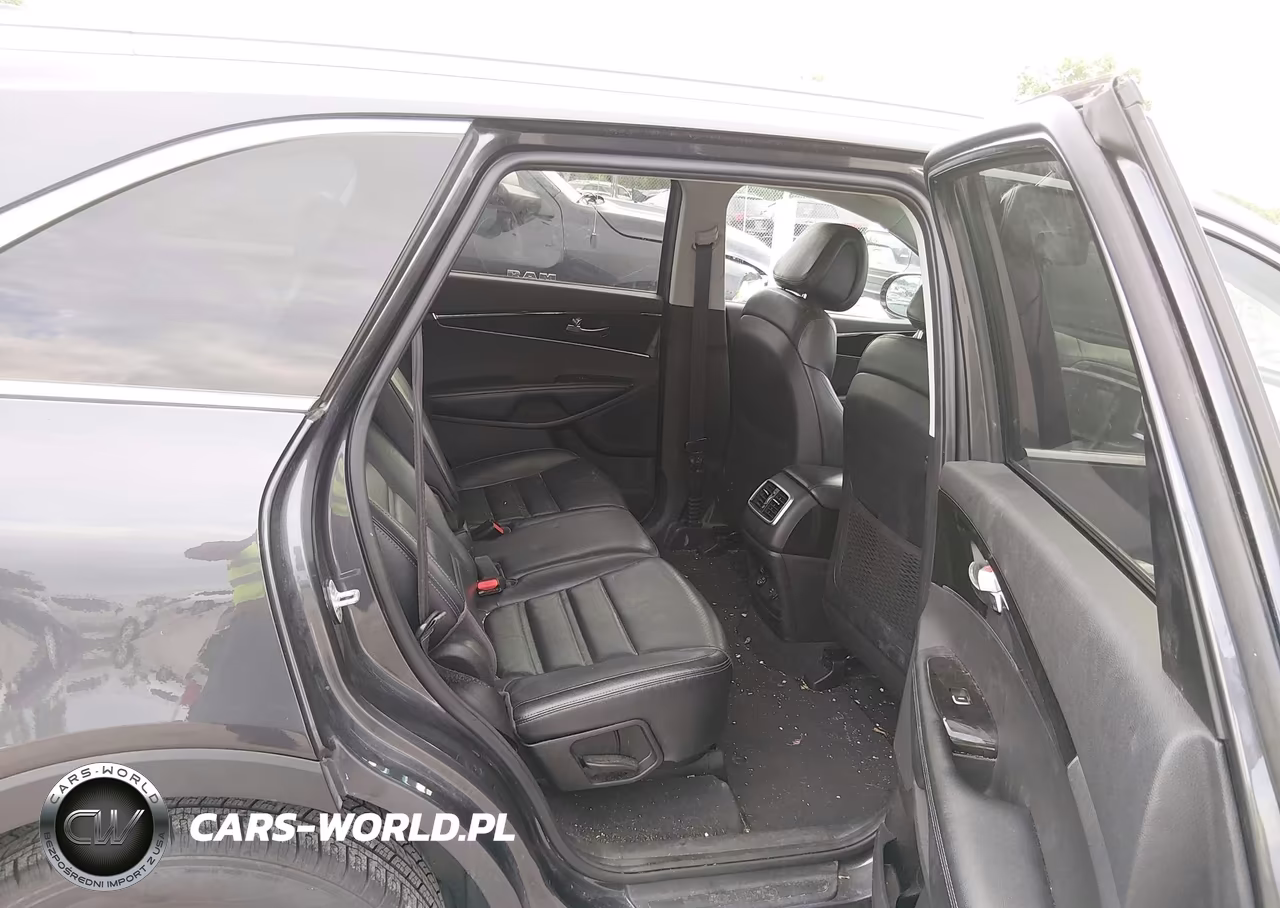 2016 Kia Sorento 3.3L Ex VIN:5XYPHDA57GG175276 - 8