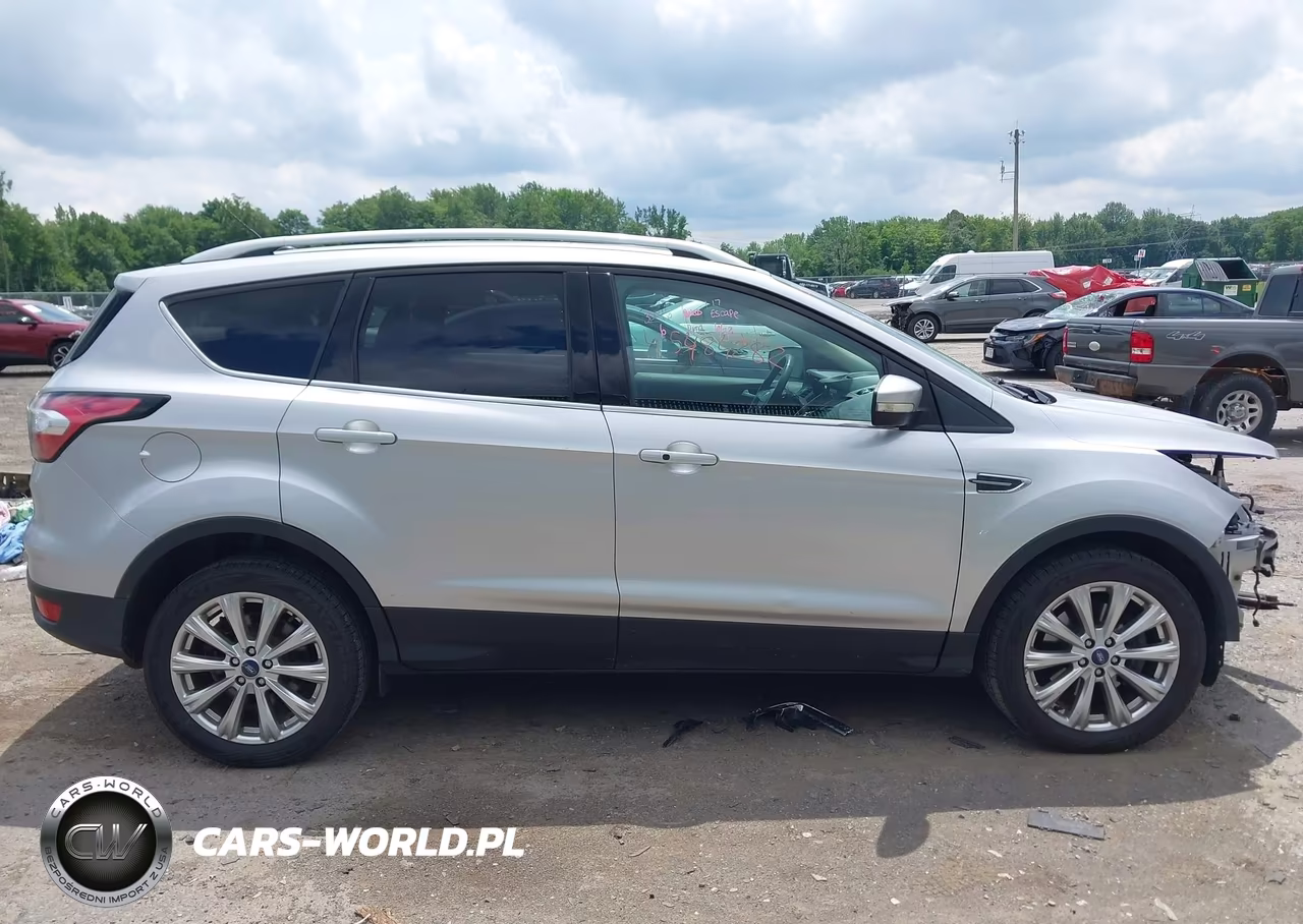 2017 Ford Escape Titanium VIN:1FMCU9J98HUB06568 - 13
