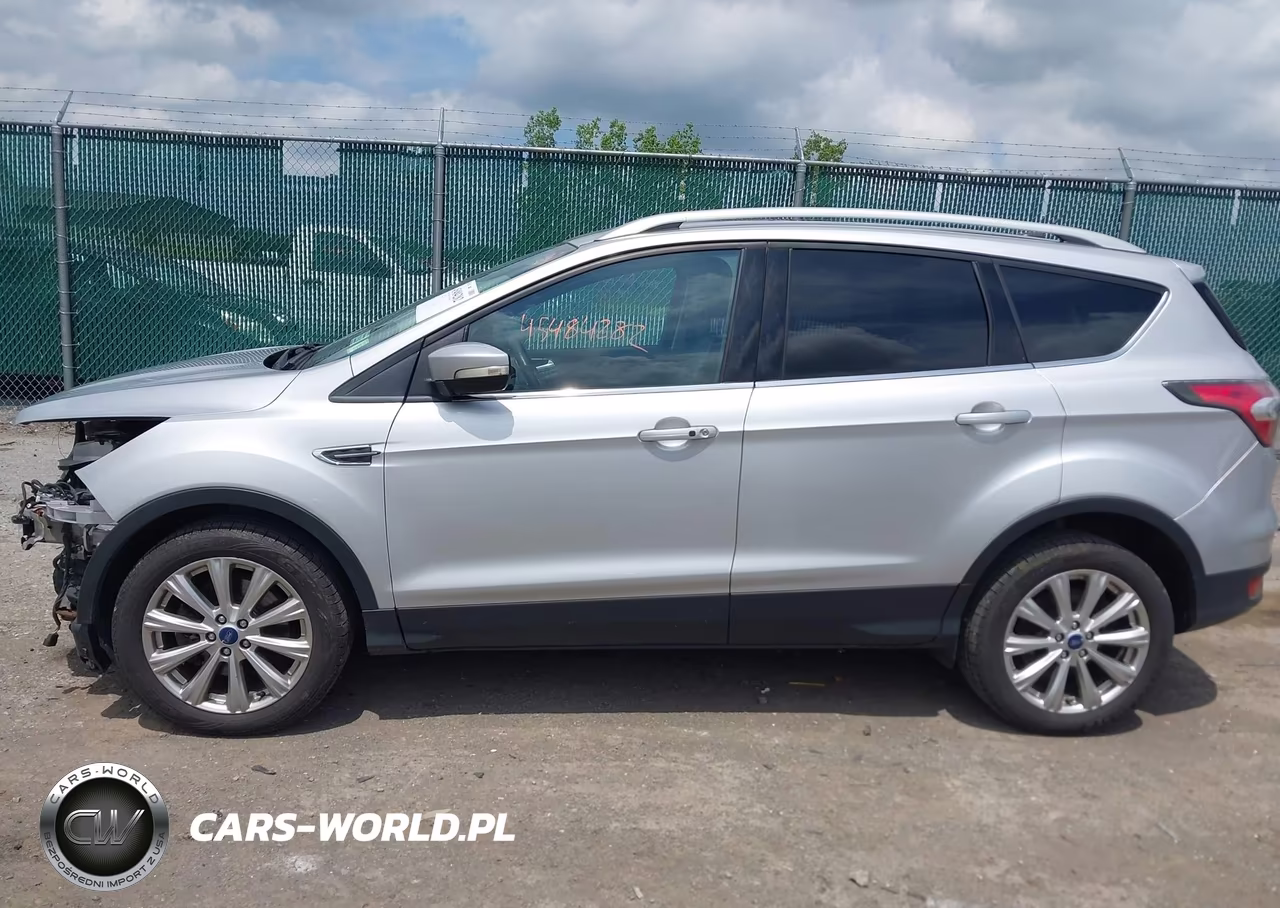 2017 Ford Escape Titanium VIN:1FMCU9J98HUB06568 - 14