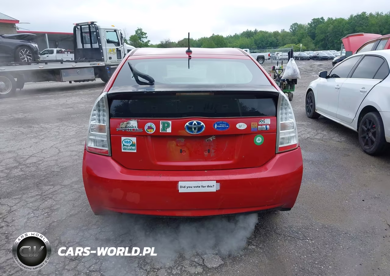 2011 Toyota Prius Three VIN:JTDKN3DUXB0306554 - 16