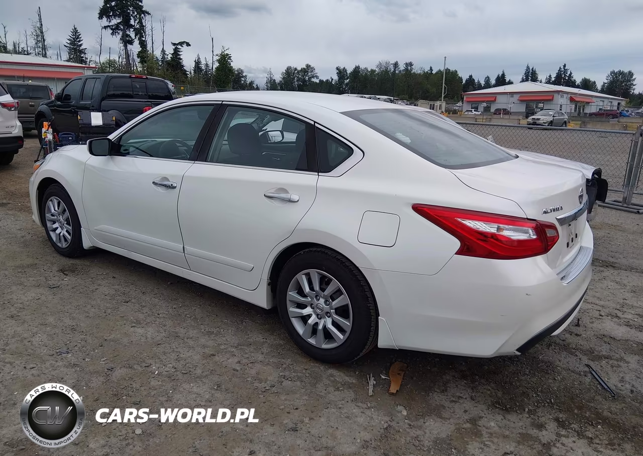 2016 Nissan Altima 2.5 S VIN:1N4AL3AP2GC166141 - 3