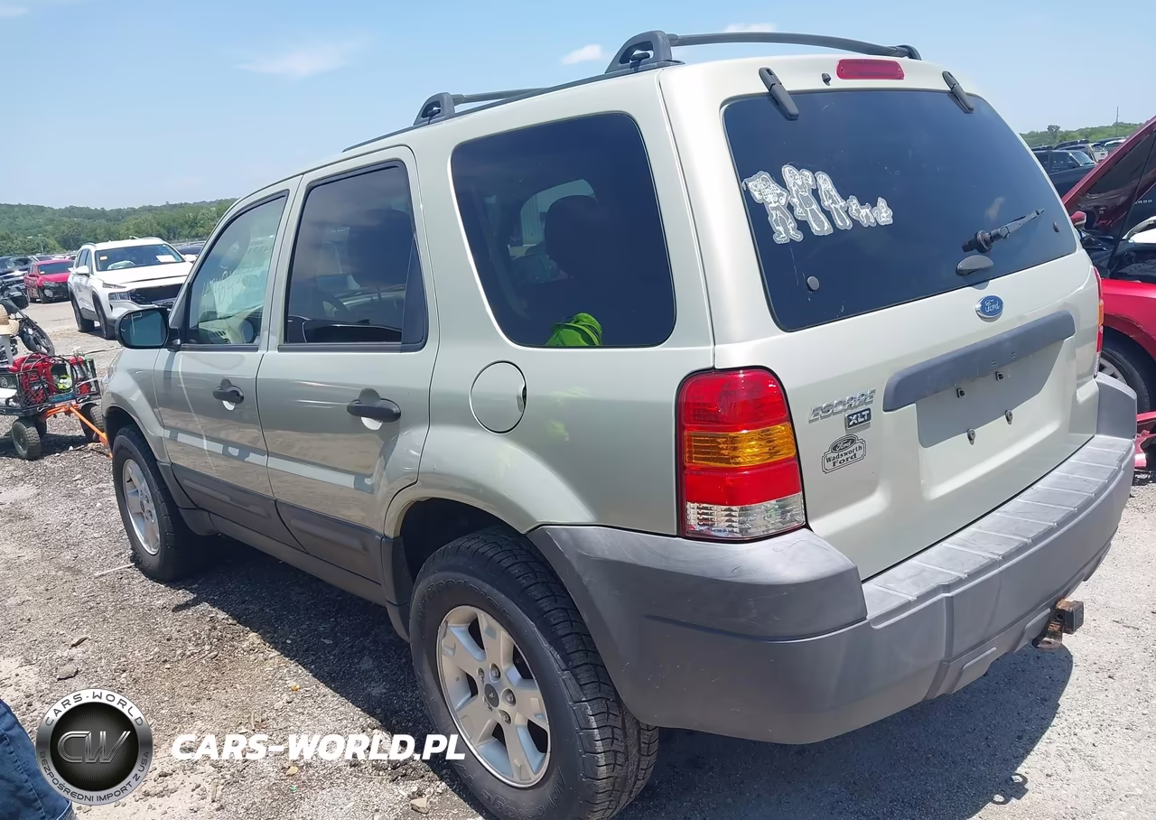 2005 Ford Escape Xlt VIN:1FMYU03155DA14709 - 3