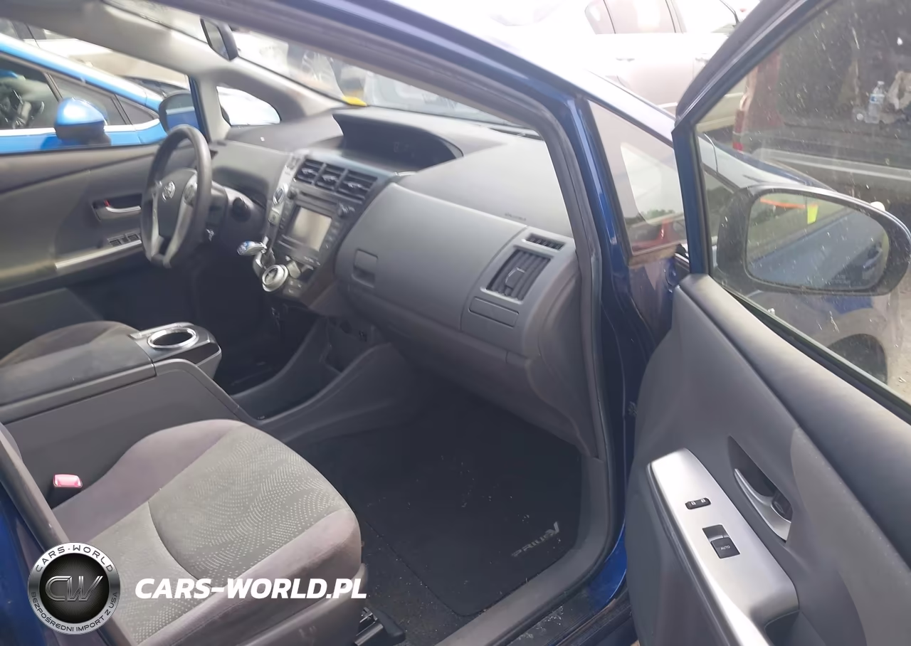 2012 Toyota Prius V Three VIN:JTDZN3EU3C3164917 - 5