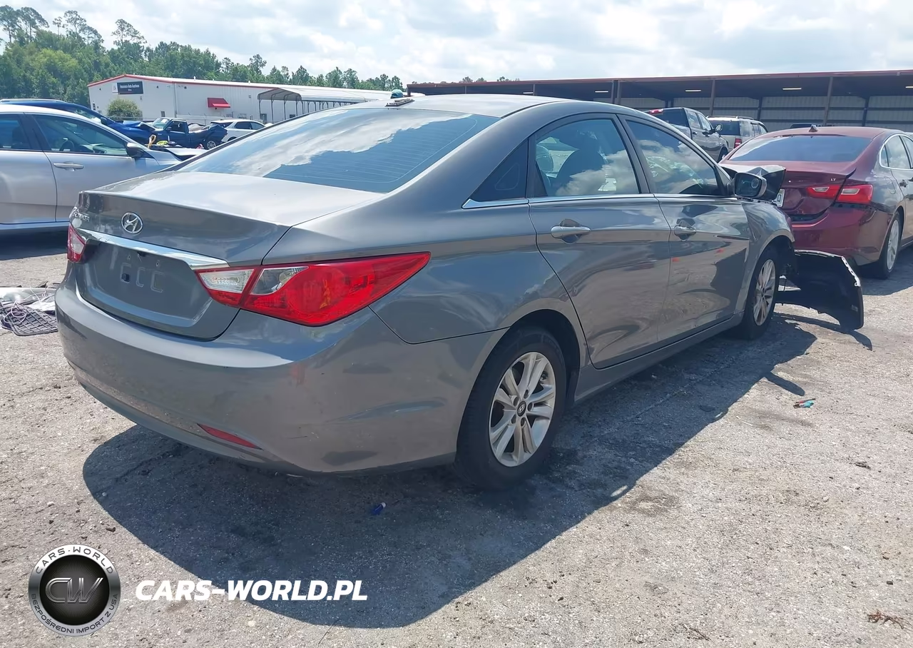 2013 Hyundai Sonata Gls VIN:5NPEB4AC7DH705676 - 4