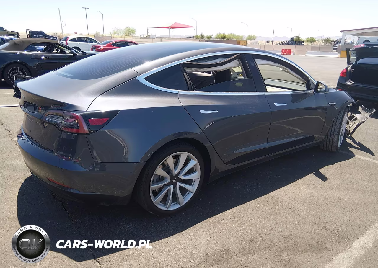 2017 Tesla Model 3 VIN:5YJ3E1EA9HF000873 - 4