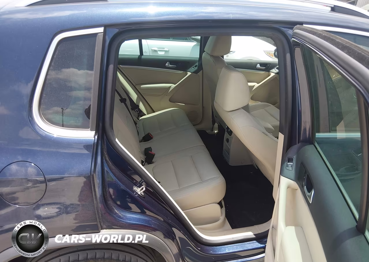 2016 Volkswagen Tiguan R-Line VIN:WVGBV7AX3GW058329 - 8