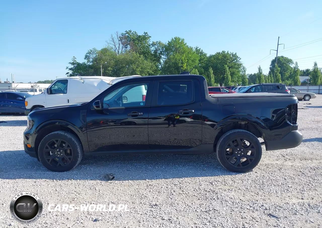 2025 Ford Maverick Xlt VIN:3FTTW8JA9SRB70913 - 14