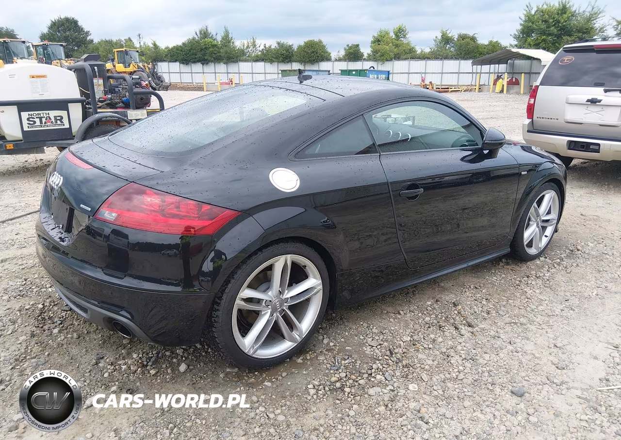2011 Audi Tt 2.0T Premium Plus VIN:TRUBFAFK0B1013940 - 4