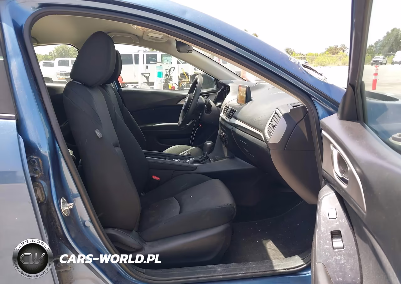 2018 Mazda Mazda3 Sport VIN:3MZBN1U72JM233820 - 5