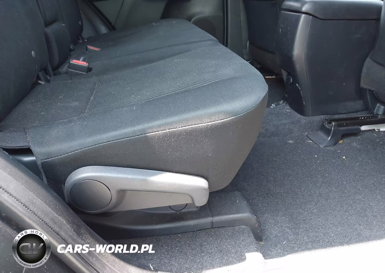2018 Toyota Rav4 Le VIN:JTMBFREV8JJ730833 - 8