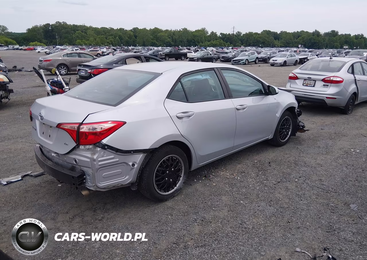 2019 Toyota Corolla Le VIN:5YFBURHE7KP938216 - 4