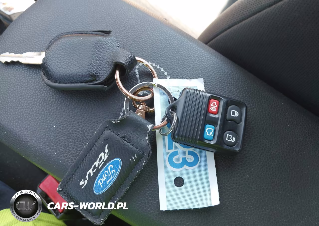 2010 Ford Focus Se VIN:1FAHP3CN0AW294043 - 11