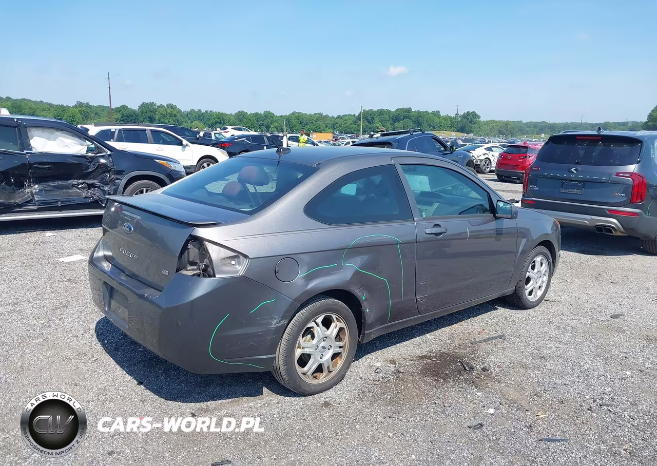 2010 Ford Focus Se VIN:1FAHP3CN0AW294043 - 4