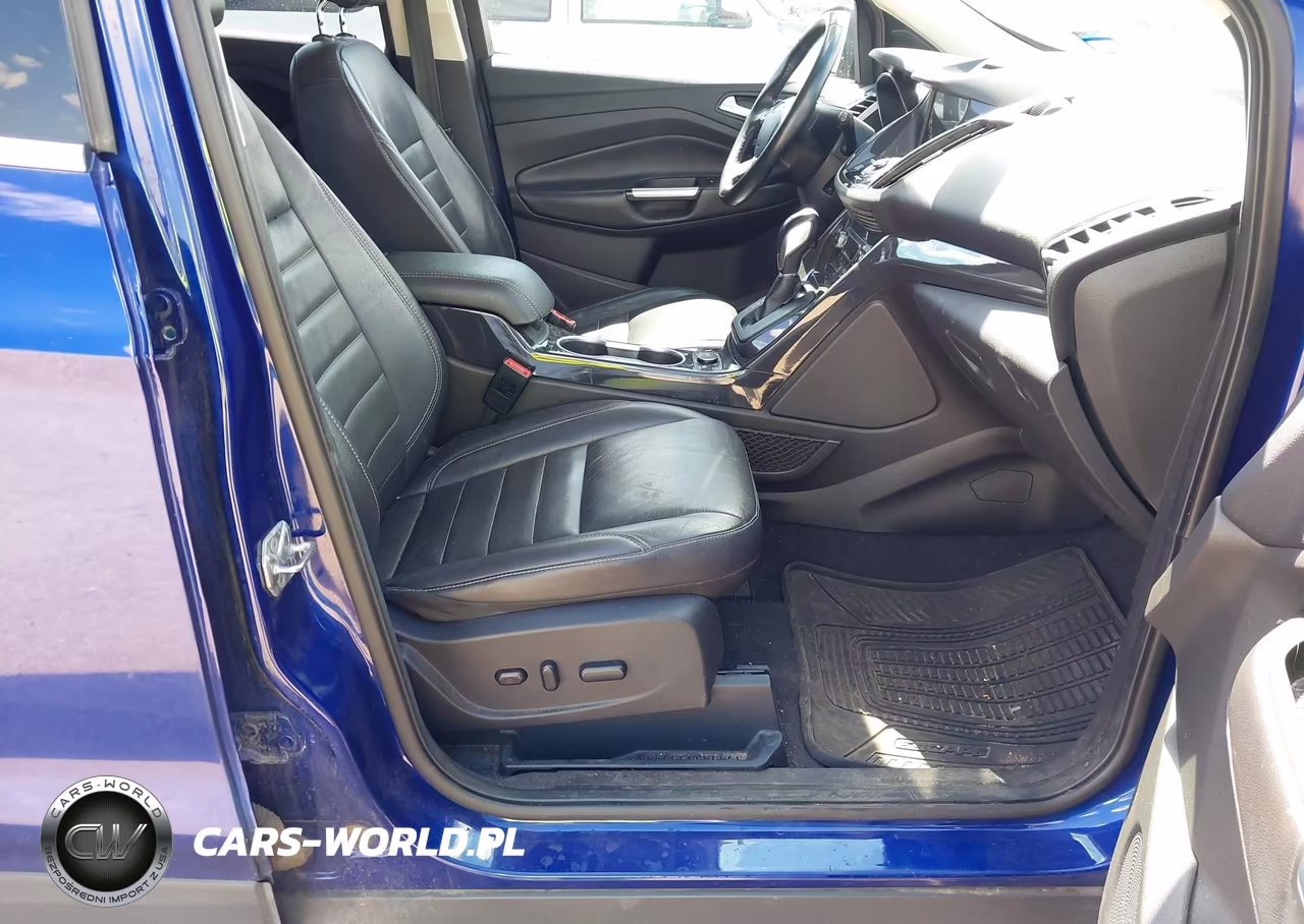 2016 Ford Escape Titanium VIN:1FMCU9J91GUC57816 - 5
