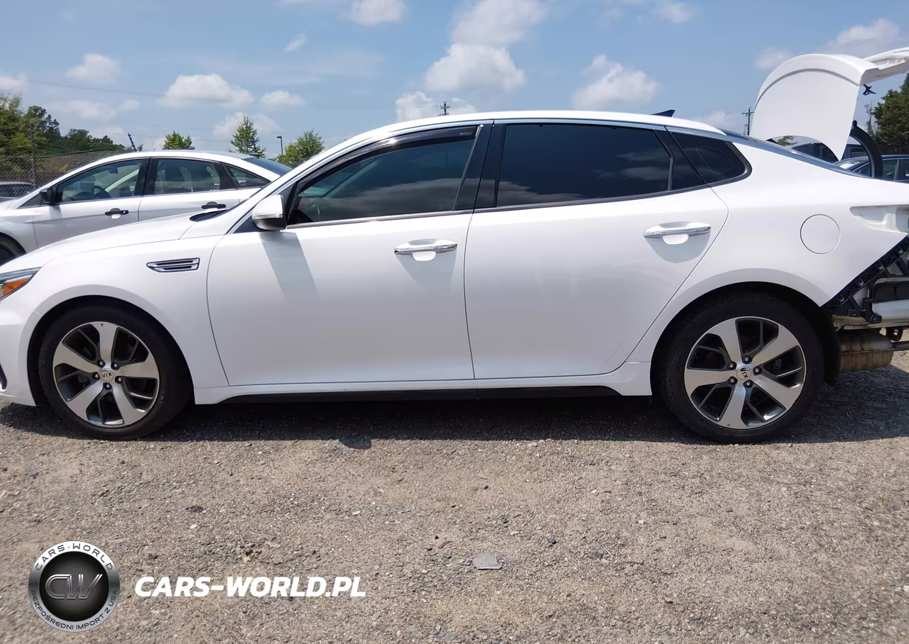 2019 Kia Optima S VIN:5XXGT4L32KG377644 - 15