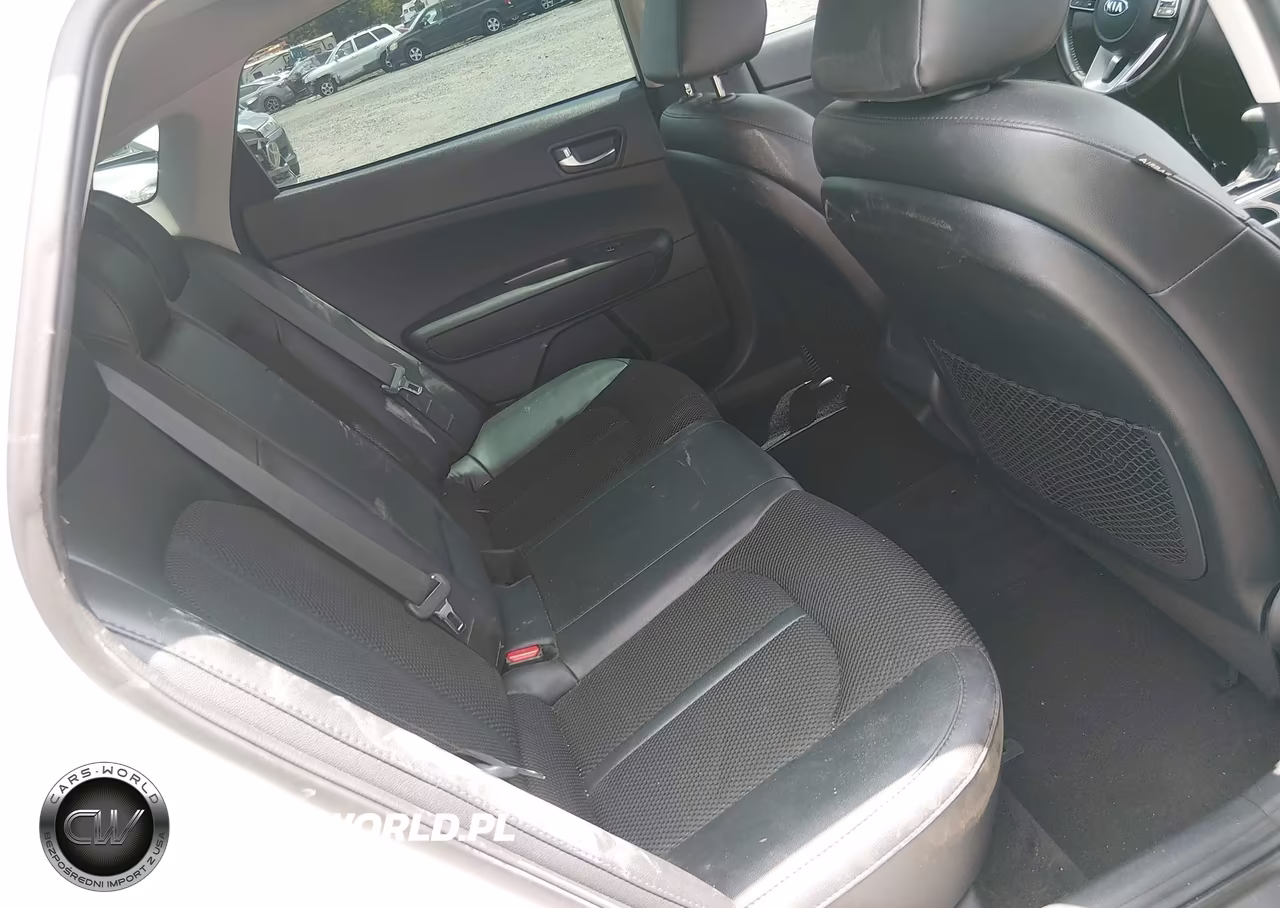 2019 Kia Optima S VIN:5XXGT4L32KG377644 - 8