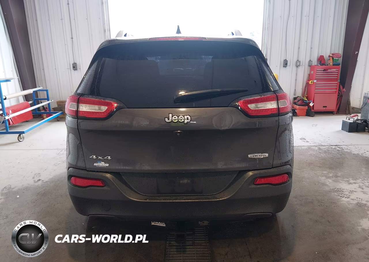 2015 Jeep Cherokee Latitude VIN:1C4PJMCB2FW599991 - 16