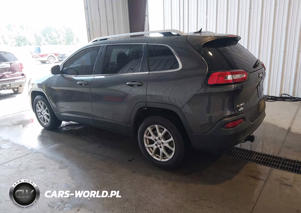2015 Jeep Cherokee Latitude VIN:1C4PJMCB2FW599991 - 3