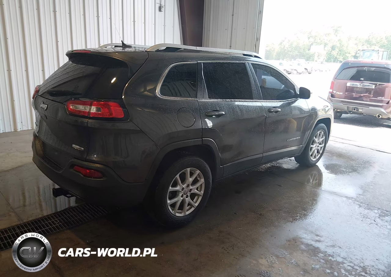 2015 Jeep Cherokee Latitude VIN:1C4PJMCB2FW599991 - 4