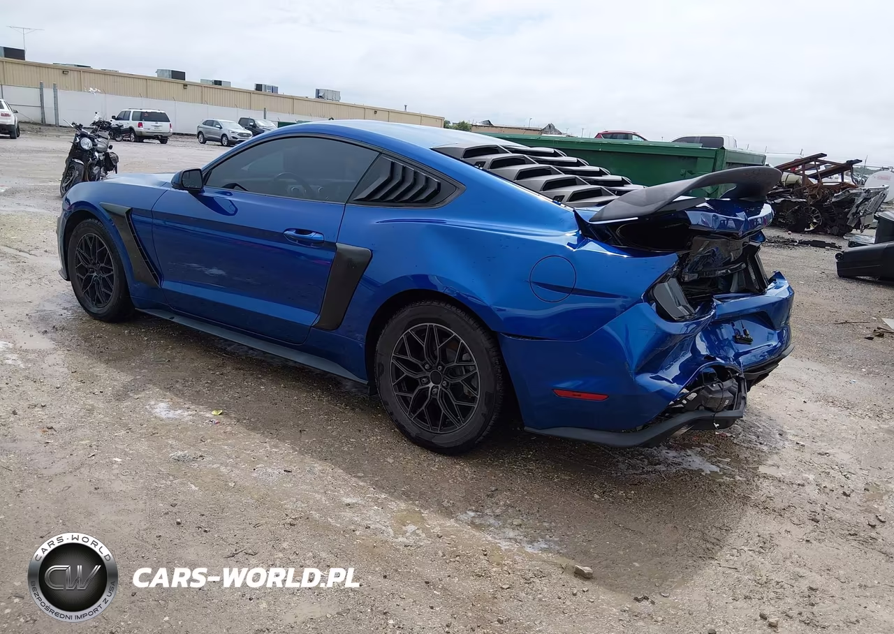 2018 Ford Mustang Ecoboost VIN:1FA6P8TH7J5120586 - 3