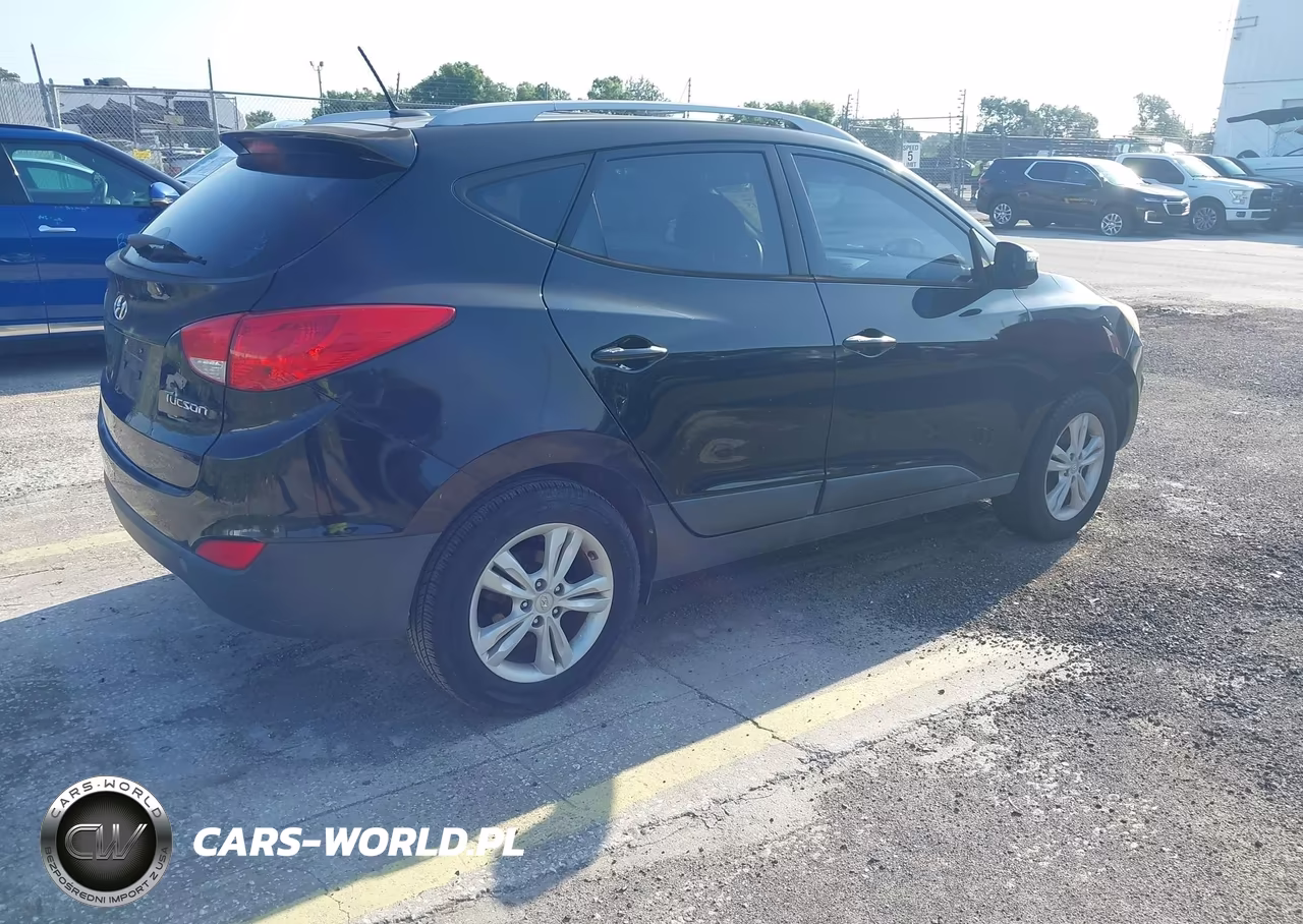 2012 Hyundai Tucson Gls VIN:KM8JU3ACXCU467843 - 4