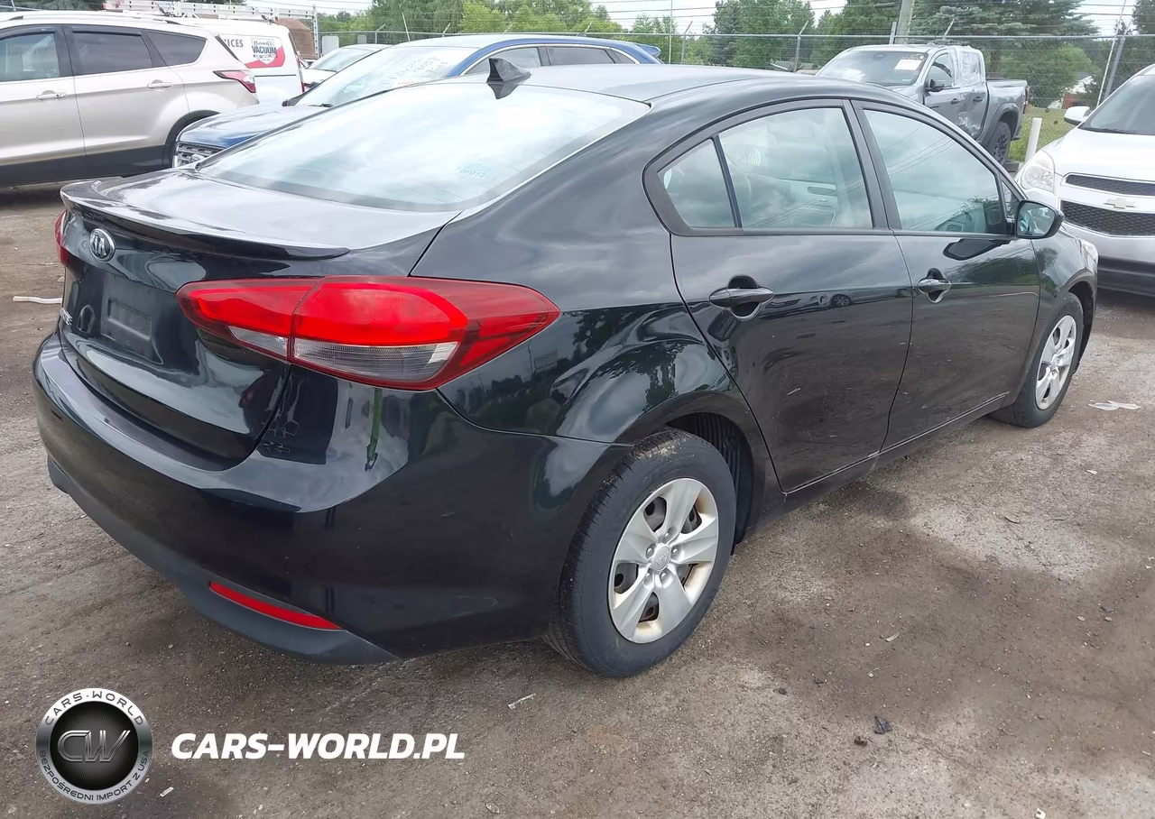 2017 Kia Forte Lx VIN:3KPFK4A79HE140249 - 4