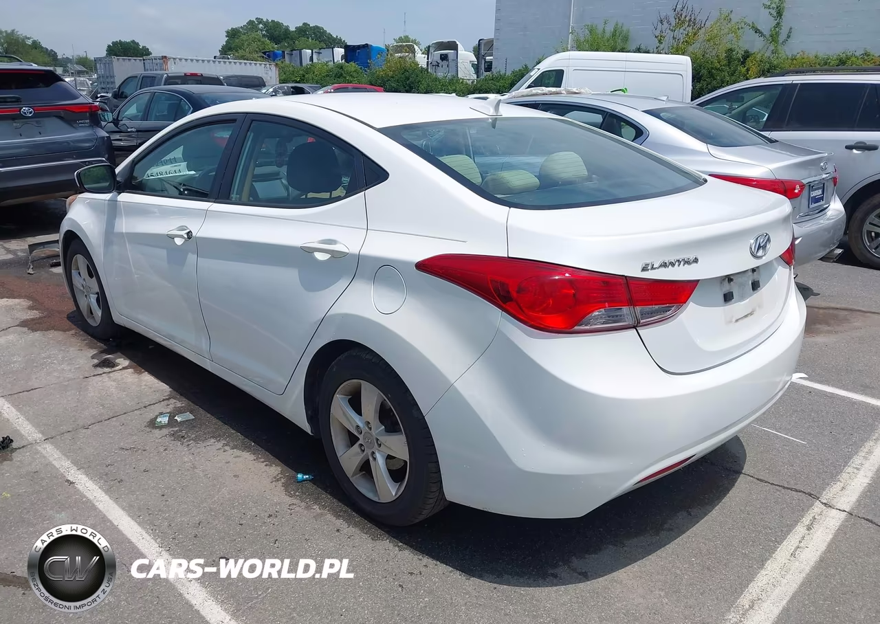 2013 Hyundai Elantra Gls VIN:5NPDH4AE3DH170258 - 3