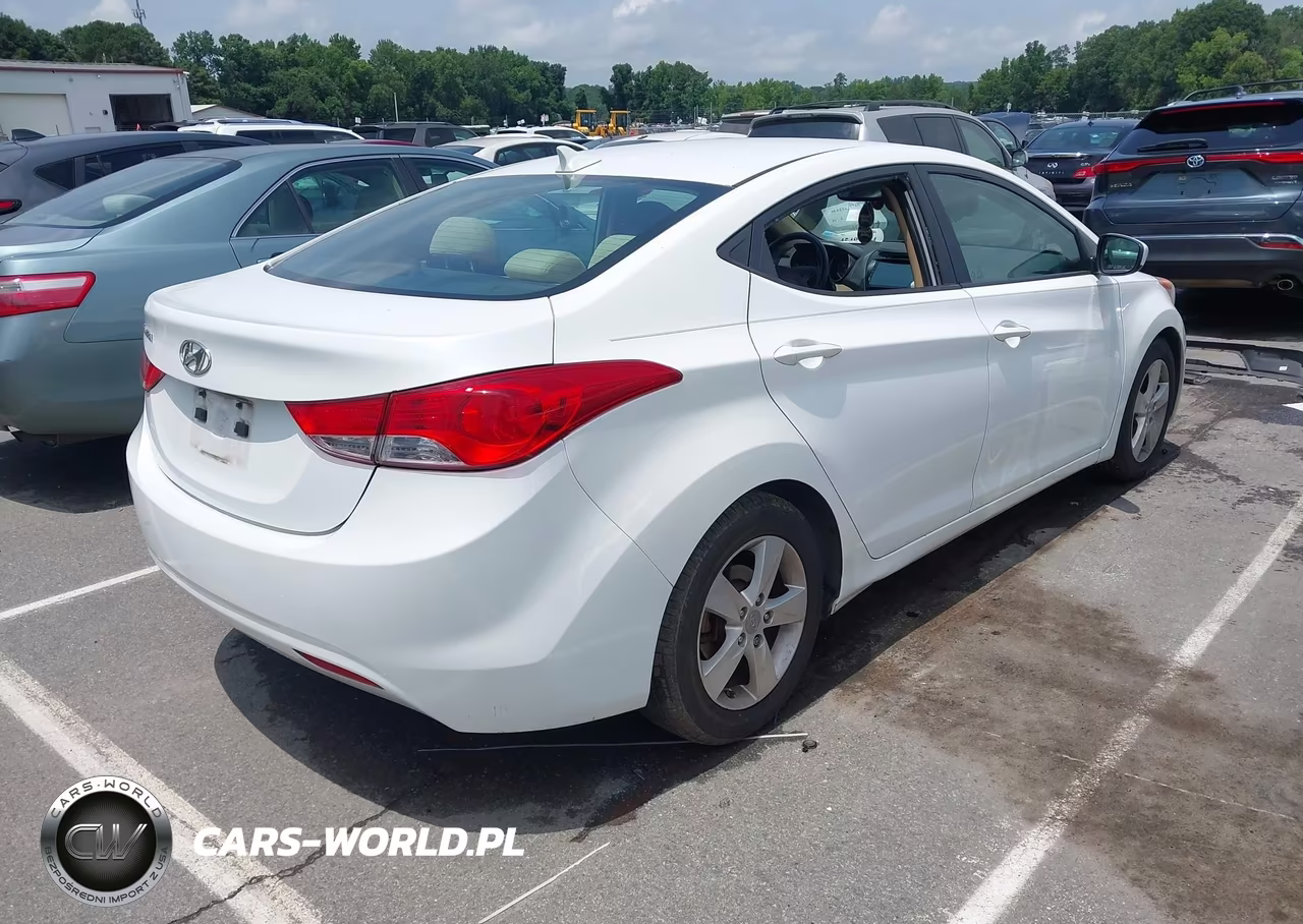 2013 Hyundai Elantra Gls VIN:5NPDH4AE3DH170258 - 4