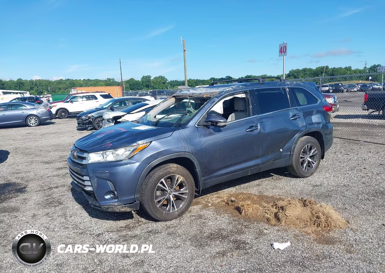 2019 Toyota Highlander Le VIN:5TDZARFH1KS046328 - 2
