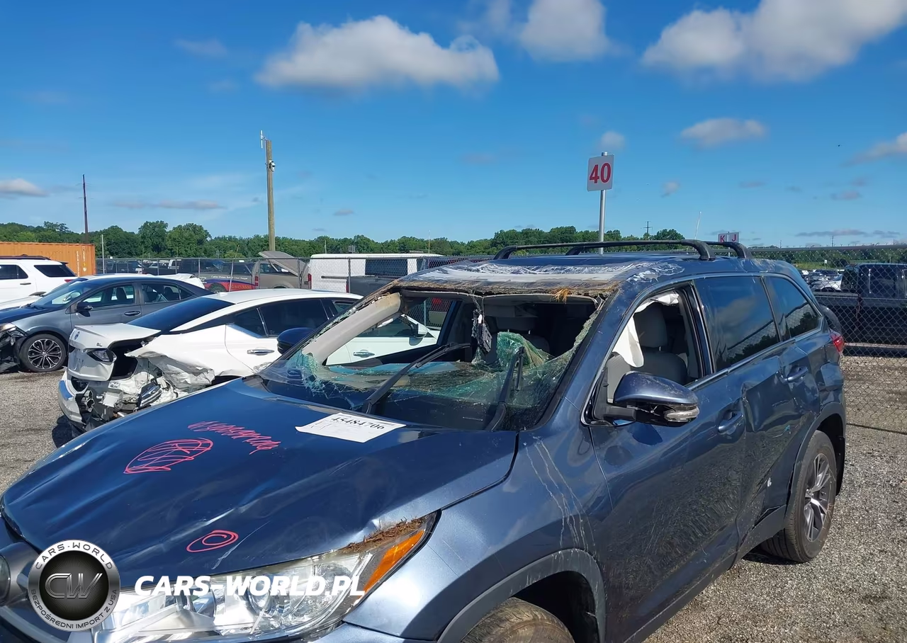 2019 Toyota Highlander Le VIN:5TDZARFH1KS046328 - 6