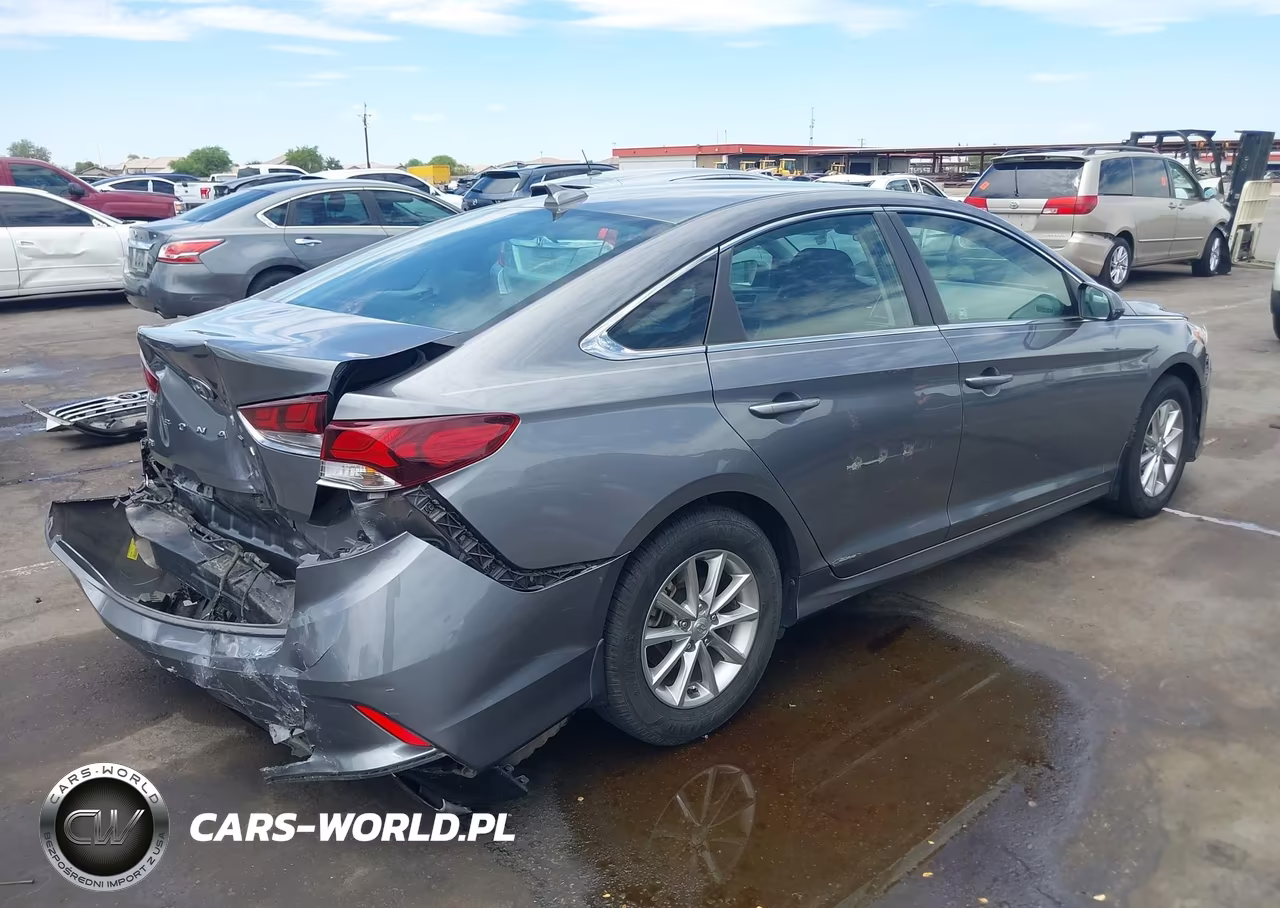 2019 Hyundai Sonata Se VIN:5NPE24AF4KH813471 - 4