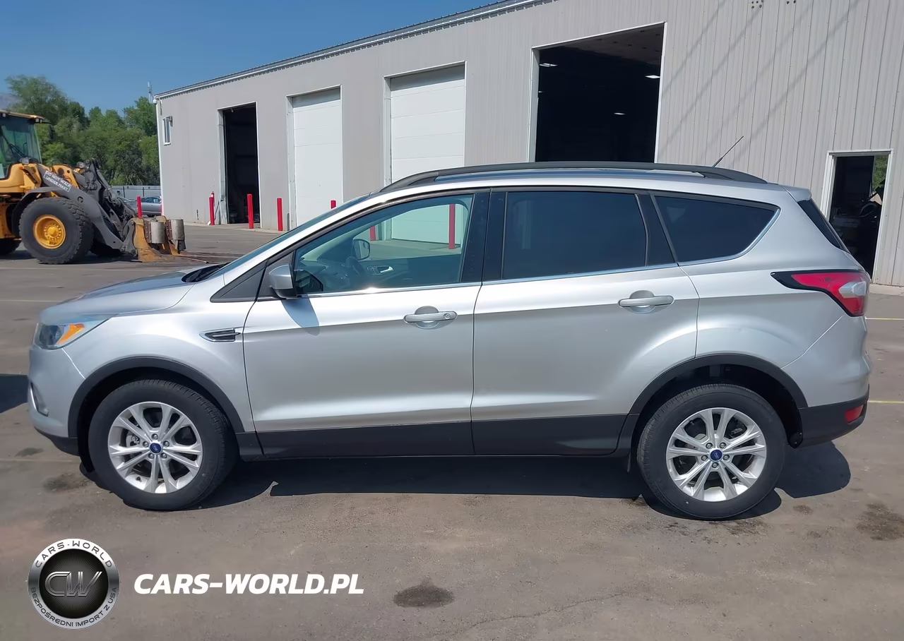 2018 Ford Escape Se VIN:1FMCU9GD4JUC38762 - 16